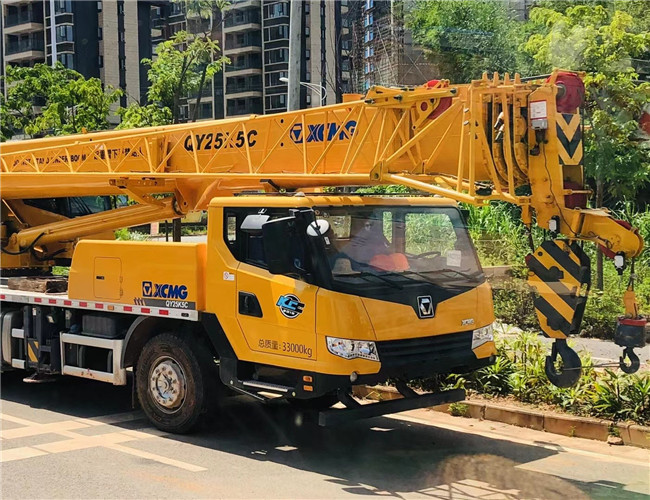 花溪区大件设备吊装租赁吊车